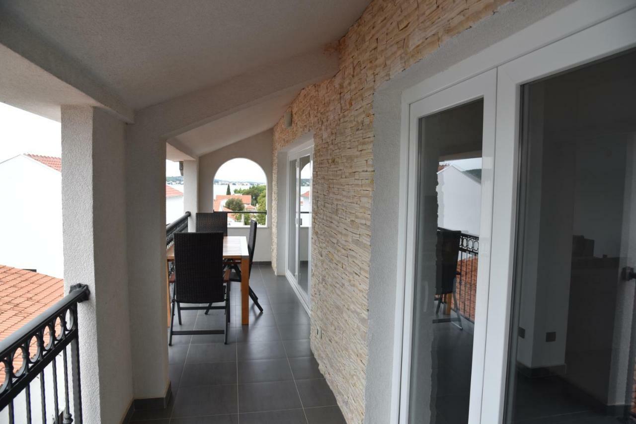 Villa Pina Appartment Chantos 티스노 외부 사진
